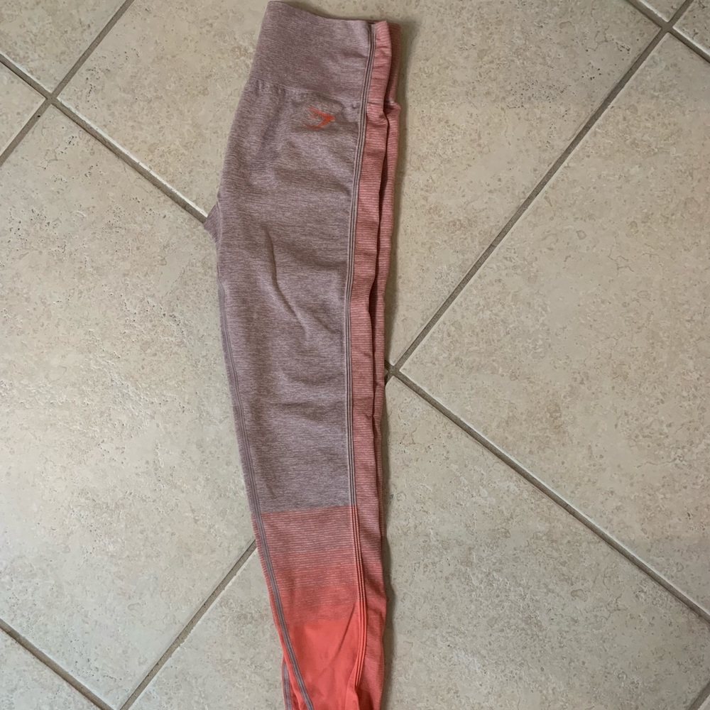 Like new gym shark leggings